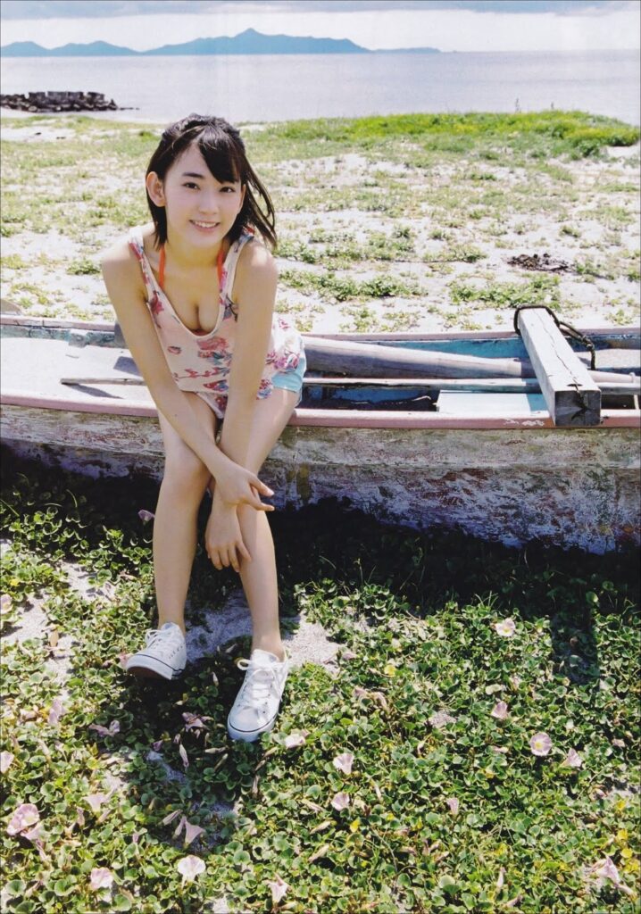 宮脇咲良 衣装