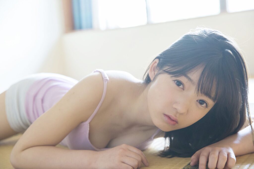 山岸理子 グラビア水着 画像